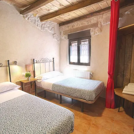 Casas La Muralla De Bodegas Marcos Peñafiel