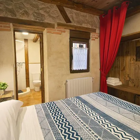 Casas La Muralla De Bodegas Marcos * Peñafiel