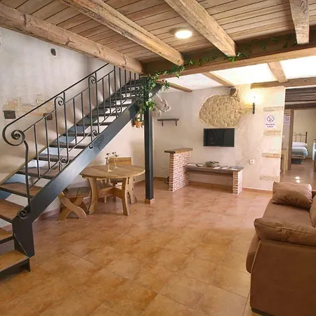 Casas La Muralla De Bodegas Marcos Сasa de vacaciones Peñafiel