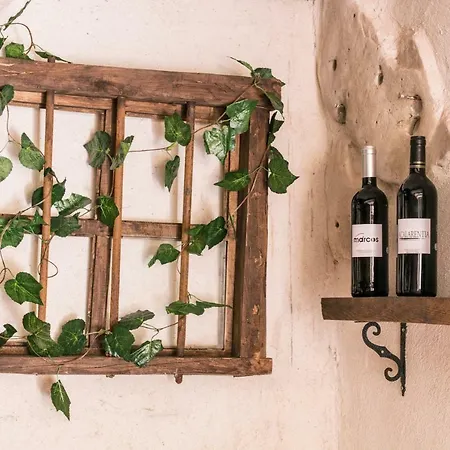 Casas La Muralla De Bodegas Marcos Holiday home Penafiel