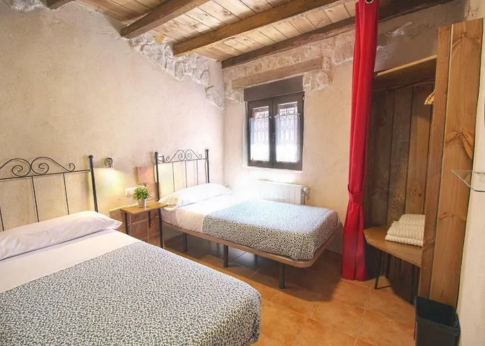 Casas La Muralla De Bodegas Marcos Peñafiel